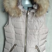 Atmosphere Теплая жилетка с капюшоном