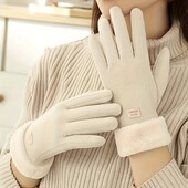 Стильні, мякенькі рукавиці на тонкому утеплені