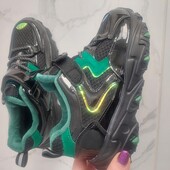 Кросівки на хутрі