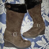 Натуральні утеплені чобітки на танкетці 37 розмір