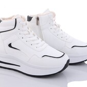 Зимние, шикарные кроссовки.