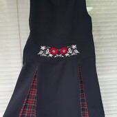 Шкільний сарафанчик з вишивкою на 8-9 років