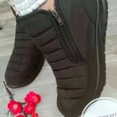 Женские зимние дутики ботинки меховые баталы на двух молниях.