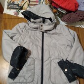 Гарненька дитяча курточка