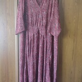 Легесеньке плаття на пишні форми