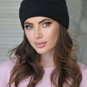 Шапочка жіноча чорна або біла демісезон