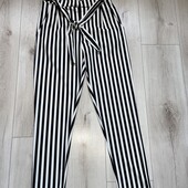 В ідеальному стані штанці у смужку