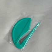 Новий гребінець з лезом ковтуноріз для видалення ковтунів гребінець