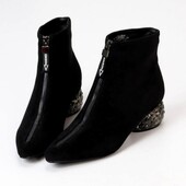 Гарані Демі черевики, ботильйони в наявності 37,38 розмір гарна якість