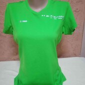 Фірмова спортивна футболочка,розмір М/L,але дивіться заміри