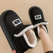 Жіночі угі на пінці