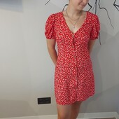 Яскрава сукня для дівчини