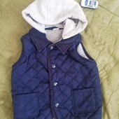 Дуже багато лотів, обирайте, економте на доставці. Стьогана жилетка на флісі з капюшоном 80-86