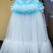 Біла нарядна сукня