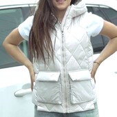 Жіноча турецька стьобана жилетка безрукавка на синтепоні.