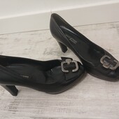 Элегантные кожаные туфли на неширокую ногу. Paul Greenра