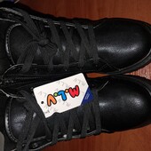 Зимові черевики на дівчинку