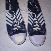 Більше 300 лотів зі стартом до 49 грн. Кеди уцінка