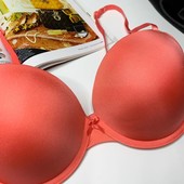 Шикарный бюстгальтер на поролоне и косточках от Esmara(германия) размер 85В