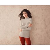 6617.Чудовий ніжний светр гольф Esmara M 40/42