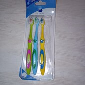 Набір дитячих зубних щіток 3шт be fresh. Швеція. Акція