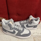 Nike,оригінал,із натуральної замші і текстилю,розмір 42,5,устілка 27,3