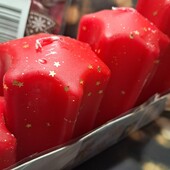 Святкова червона свічка зірка Livarno Home , свеча красная с глиттером