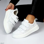 Натуральна шкіра. Стильні і зручні кросівки/кеди на липучках.