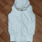 неймовірно м'якесенький жилет для дівчаток