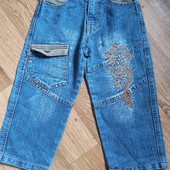 Джинсы с вышивкой