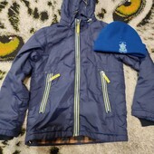 Демісезонна куртка і зимова шапка на 134-140