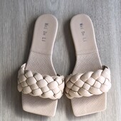 Шльопанці квадратний носик!