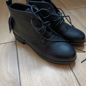 Нові демісезонні черевики р.36
