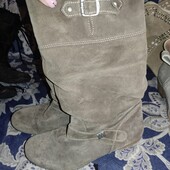 Замшеві утеплені чоботи 40р