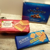 Велика коробка цукерки Millennium Gold + бісквіти + вафлі