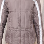 Тепла куртка спортивного стилю