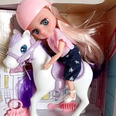 Дуже гарна лялечка Мія (шарнірні ручки і ніжки)з конем і аксесуарами