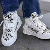 нові зимові жіночі кросівки розмір 40