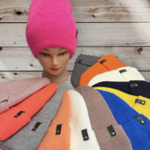 Зимові шапочки на флісі.Багато кольорів