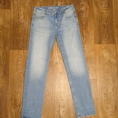 Фирменные джинсы ,как новые. straight