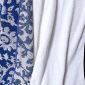 В лоті 2 рушника, в дуже гарному стані, імпортні. Розмір 123х66 см та 75 х 42 см