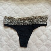 Жіночі трусики-стрінги з лео вставкою nicoletta, чорні s