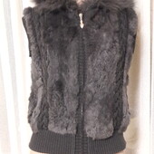 Тепла в'язана жилетка з натуральним хутром