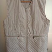 Жилет безрукавка лёгкая новая,размер евро 18