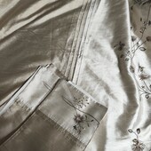 Dunelm mill комплект в золотих відтінках з вишивкою