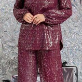 Шикарнейший женский костюм костюмка с напылением, как раз такой цвет подходит под Новый год