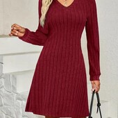 Жіноча темночервона сукня