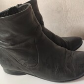 Чорні шкіряні черевики