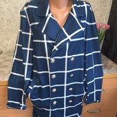 Двобортне мʼяке пальто розмір М.