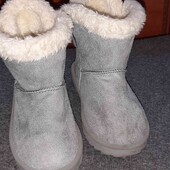 гарні теплі уггі фірма Primark розмір 28